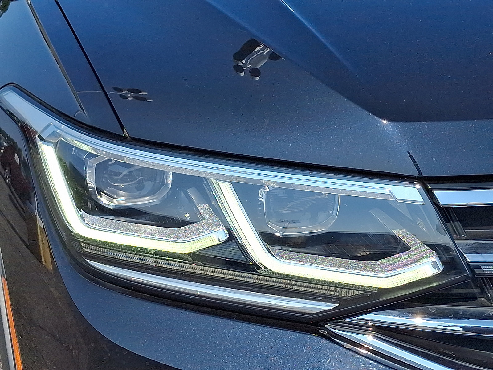 Used 2022 Volkswagen Tiguan SEL R-Line image 10