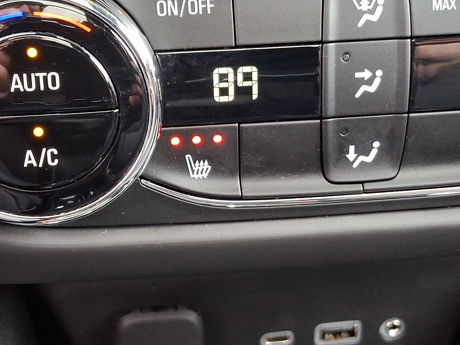 Certified 2023 Chevrolet TrailBlazer RS w/ Sun and Liftgate Package image 26