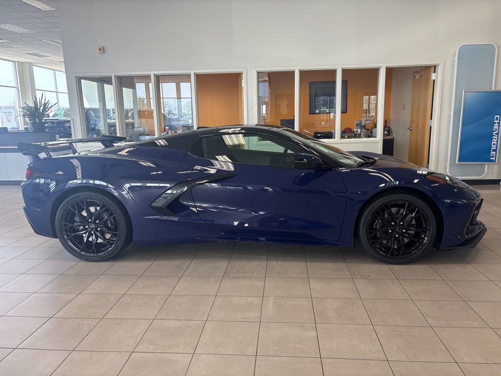 New 2025 Chevrolet Corvette Stingray Premium Conv w/ Z51 Performance Package image 3