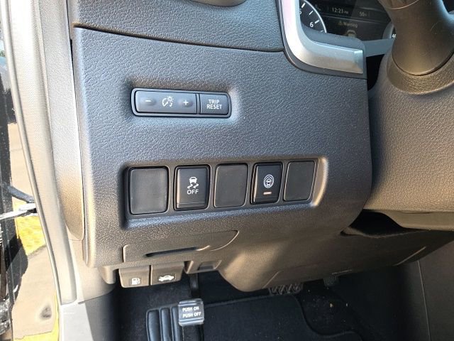 Used 2024 Nissan Murano SV w/ SV Midnight Edition Package image 14