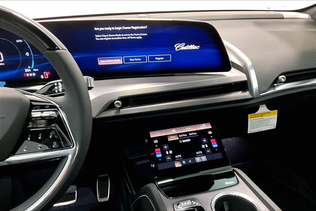 New 2027 Cadillac Vistiq Sport w/ LPO, Floor Liner Package AWD/4WD image 17