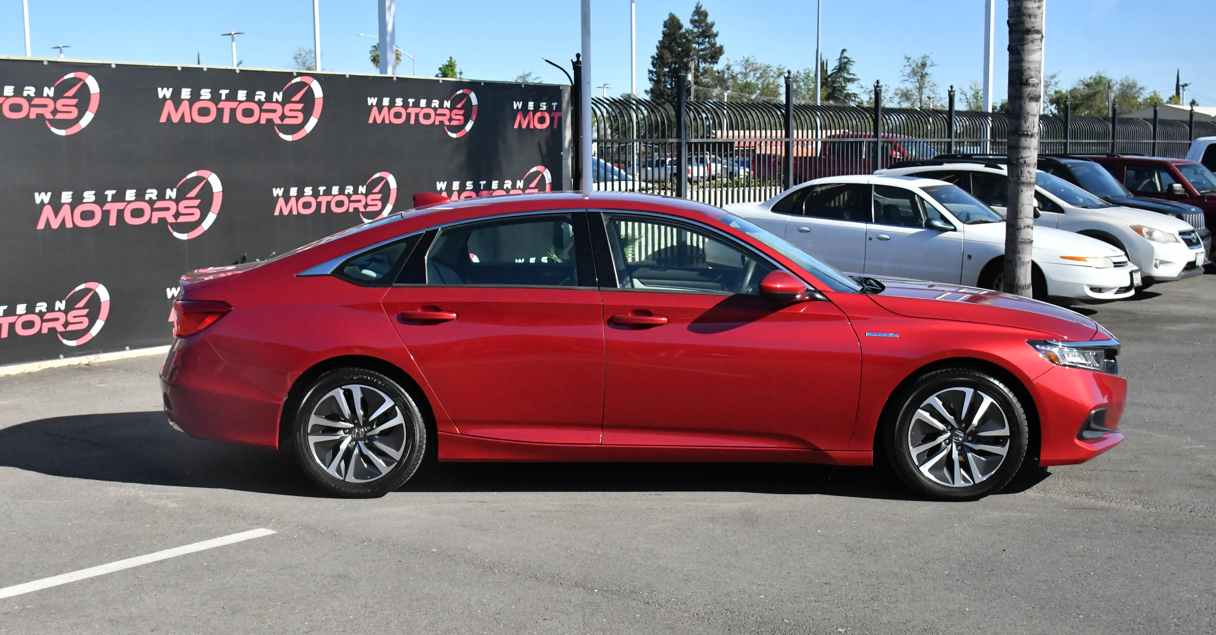 Used 2021 Honda Accord Hybrid image 9