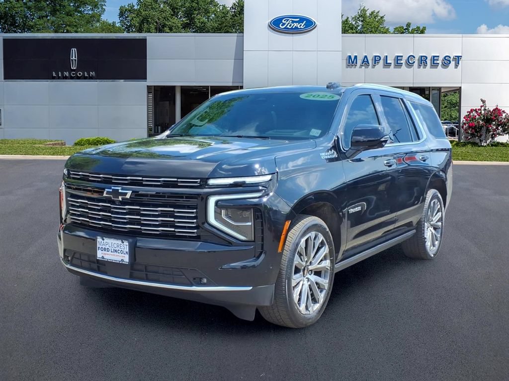 Used 2025 Chevrolet Tahoe High Country AWD/4WD image 2
