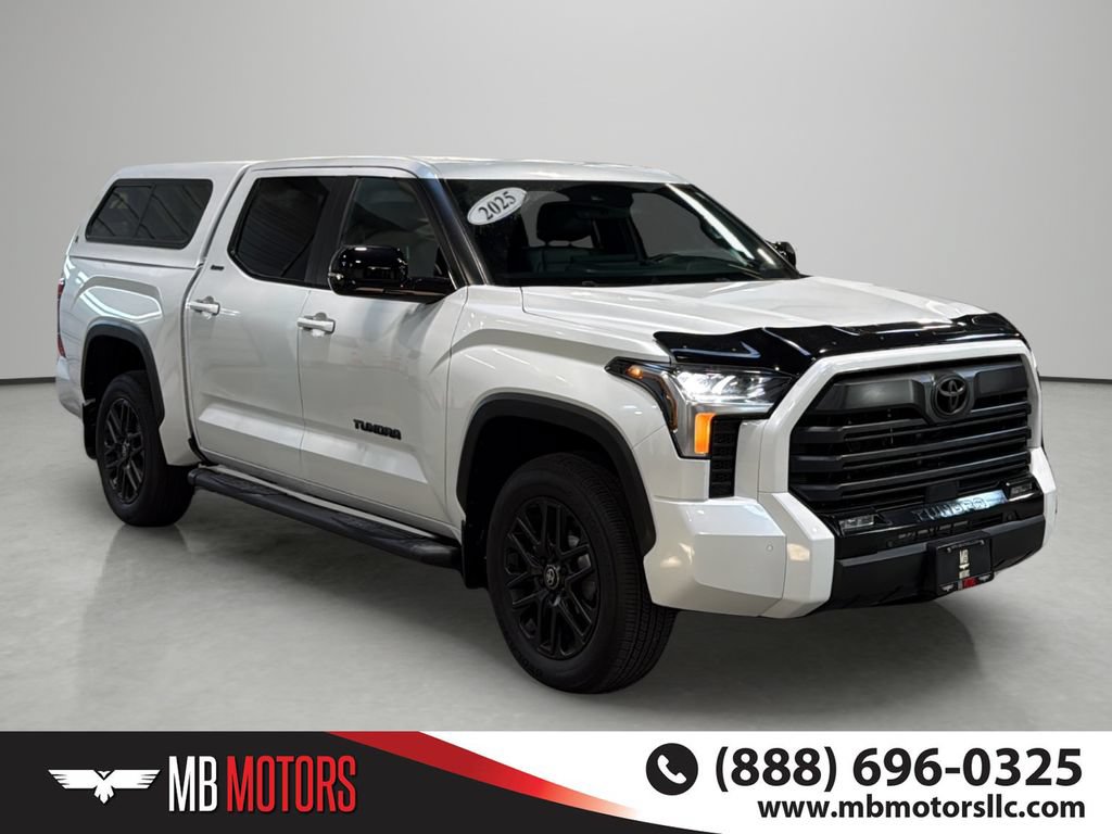 Used 2025 Toyota Tundra Limited AWD/4WD image 6