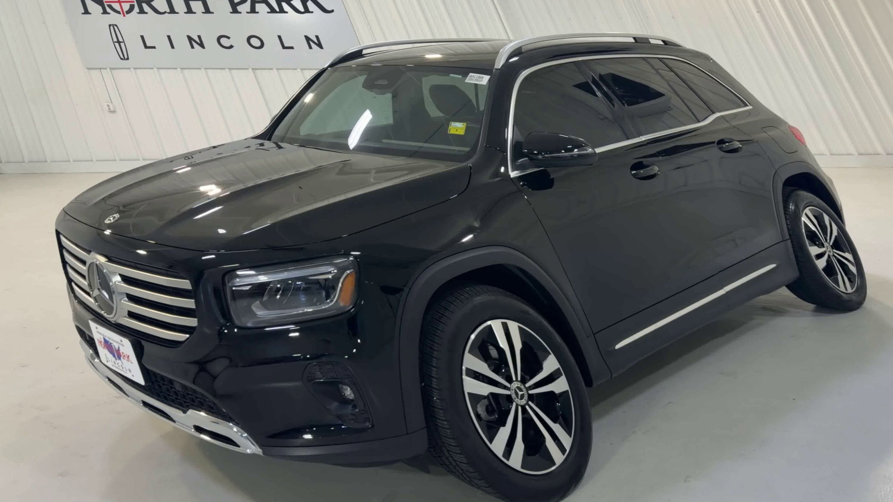 Used 2025 Mercedes-Benz GLB 250 image 5