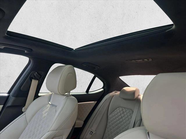 Used 2022 Genesis G70 3.3T RWD image 17