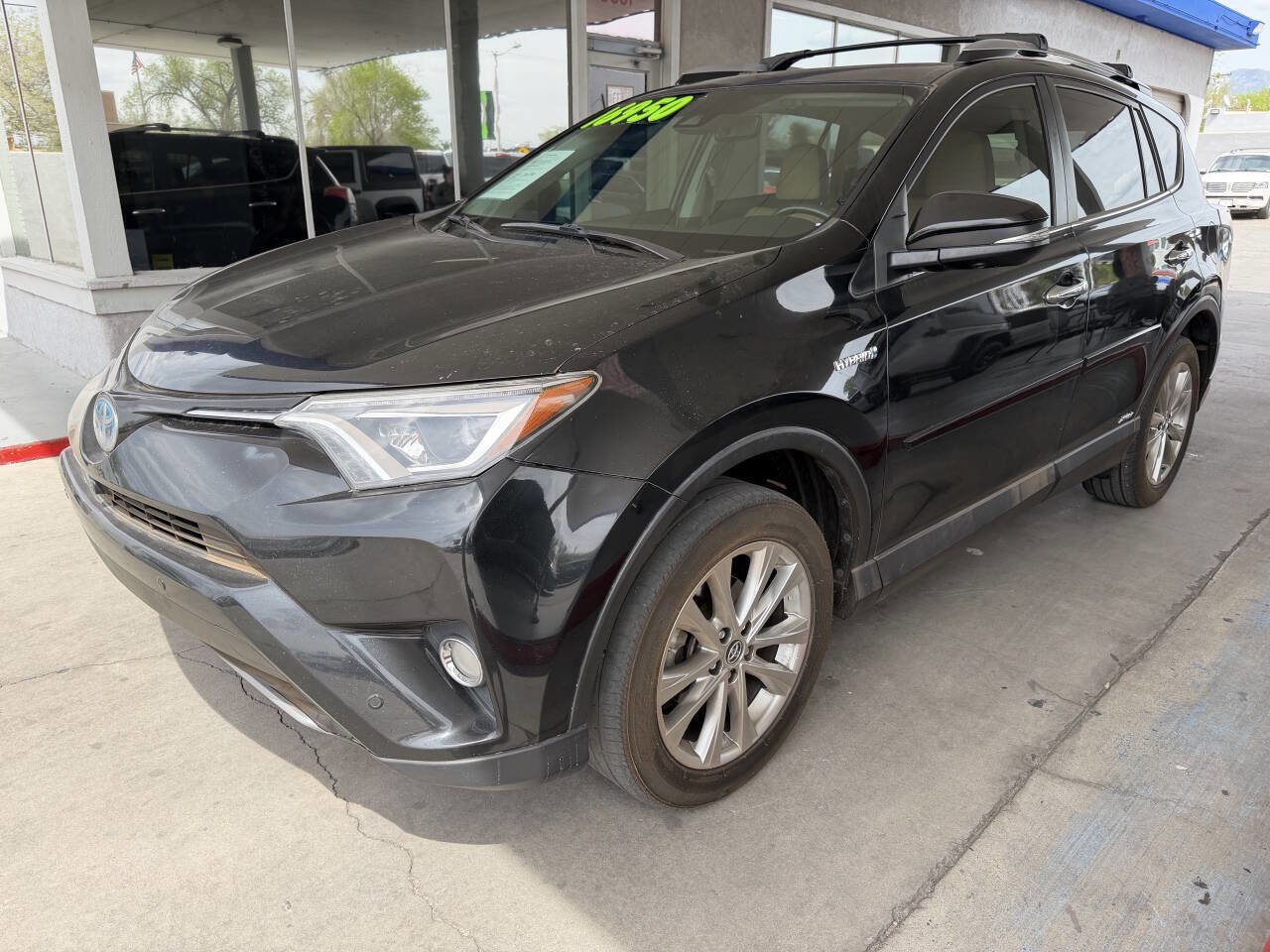 Used 2018 Toyota RAV4 Limited w/ Advanced Technology Package image 3