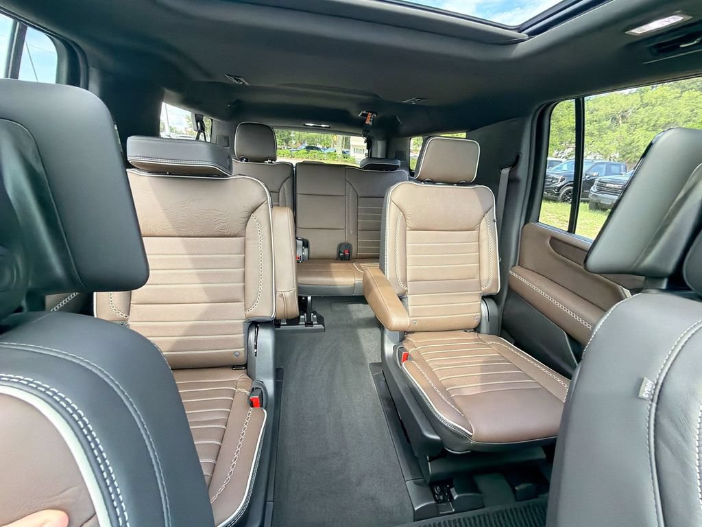 New 2026 GMC Yukon XL Denali Ultimate AWD/4WD image 13