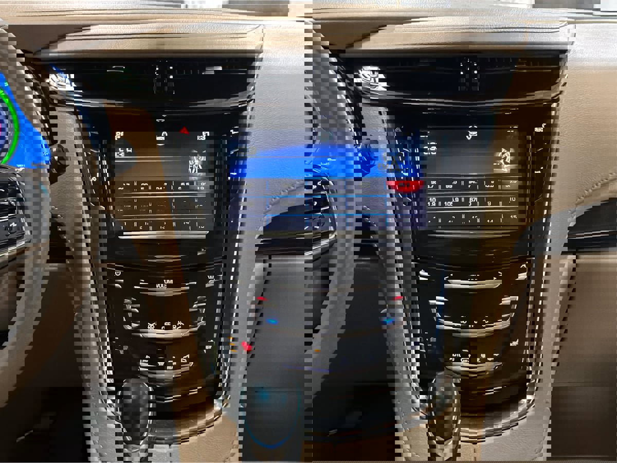 Used 2014 Cadillac ELR w/ Luxury Package image 17