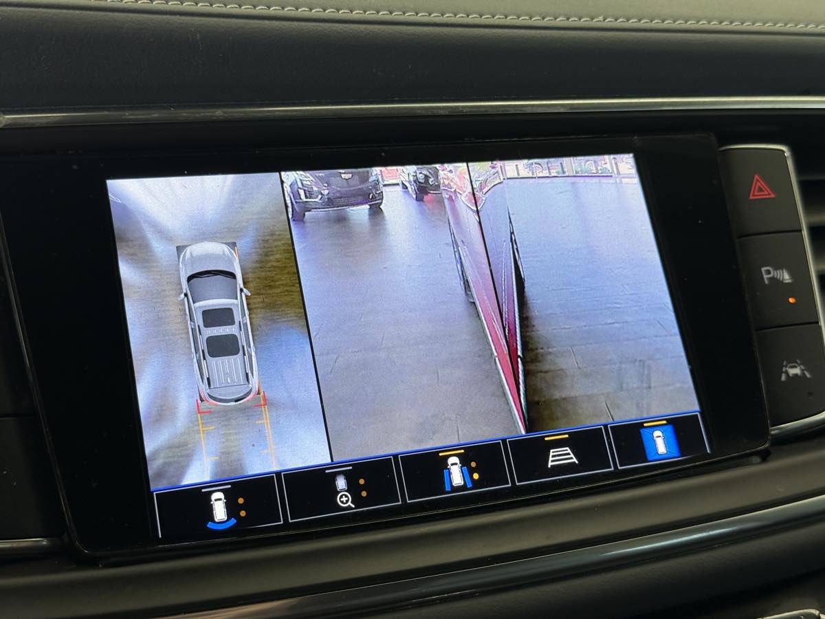 Used 2024 Buick Enclave Premium image 73