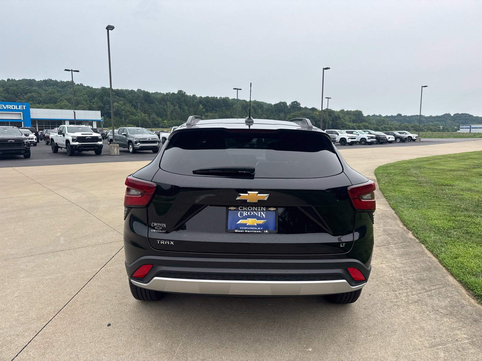 Used 2025 Chevrolet Trax LT FWD image 6