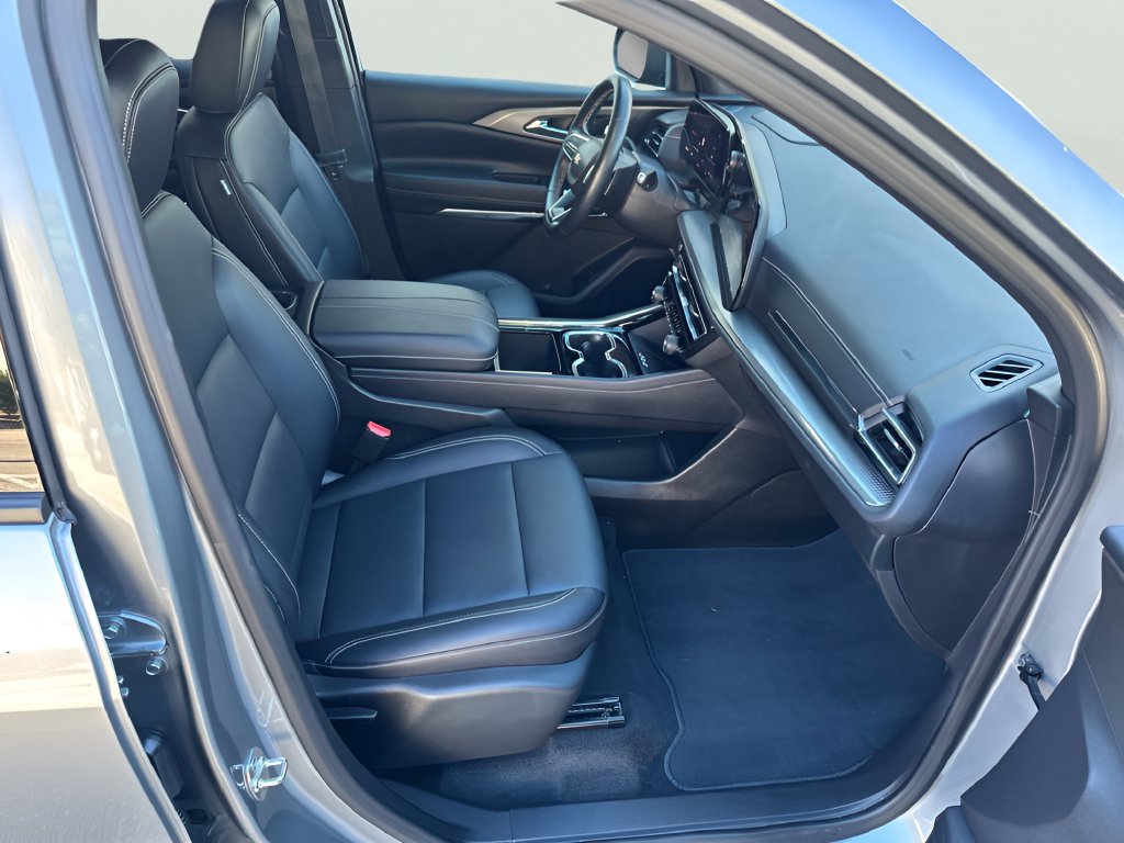 Used 2026 Chevrolet Traverse LT AWD/4WD image 21