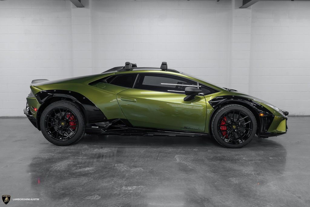 Used 2024 Lamborghini Huracan Sterrato image 16