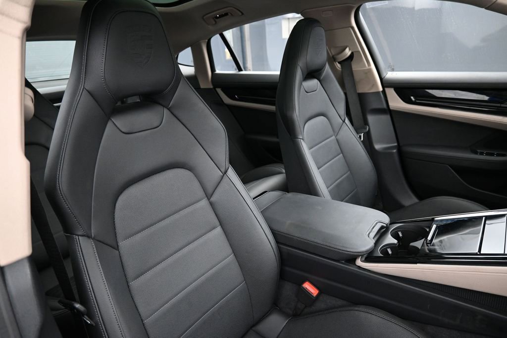 Certified 2025 Porsche Panamera RWD image 28