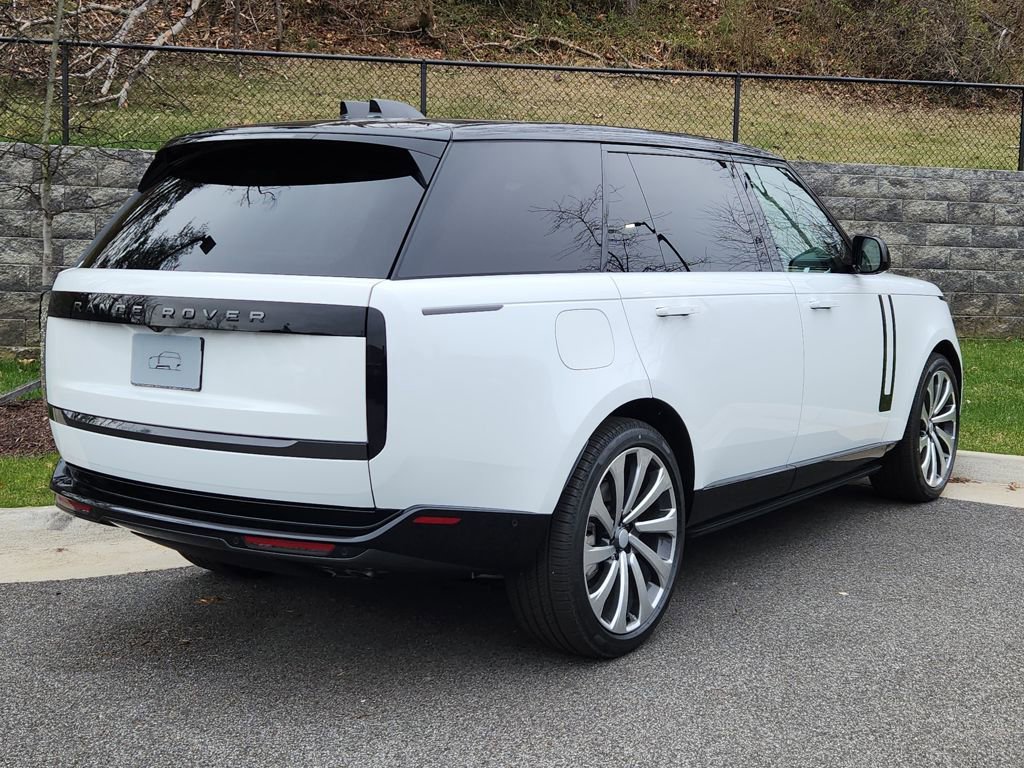 New 2025 Land Rover Range Rover Long Wheelbase SE image 2