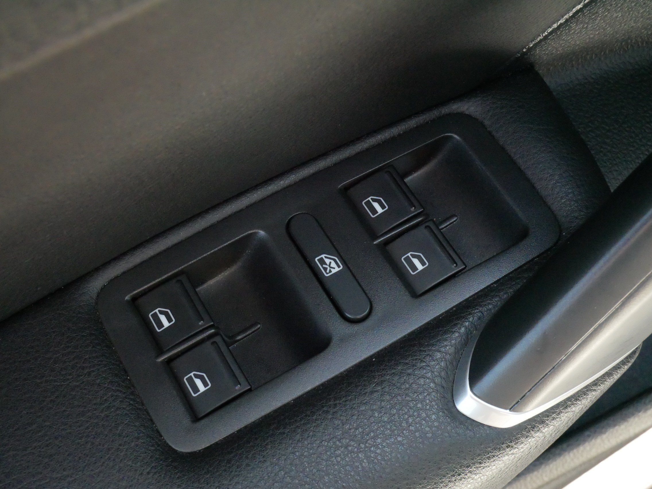 Certified 2020 Volkswagen Passat 2.0T R-Line FWD image 19