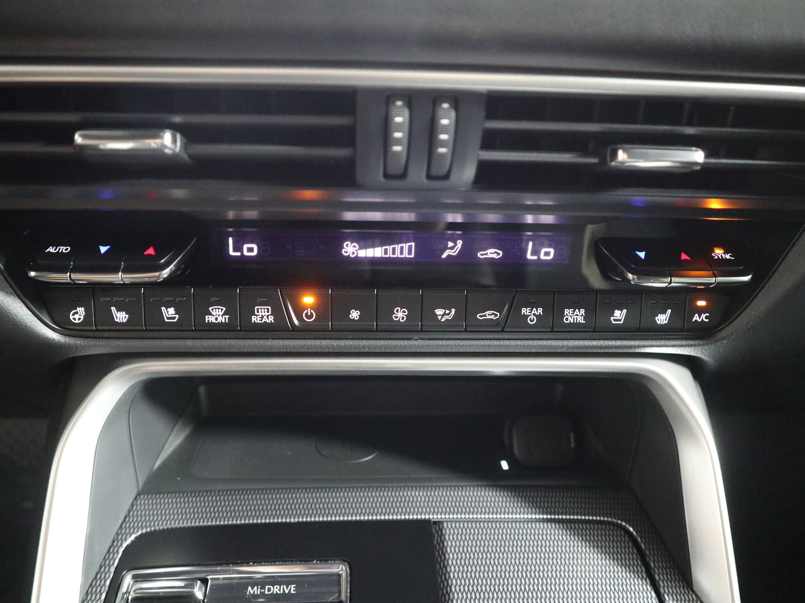 New 2026 MAZDA CX-90 Plug-In Hybrid w/ Premium Plus image 32