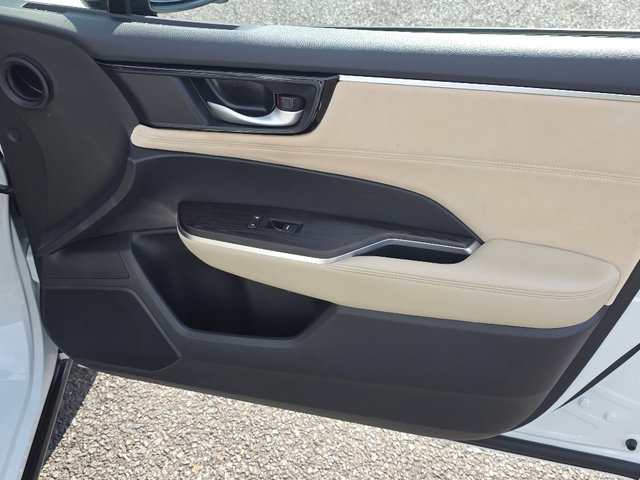 Used 2018 Honda Clarity Touring image 16