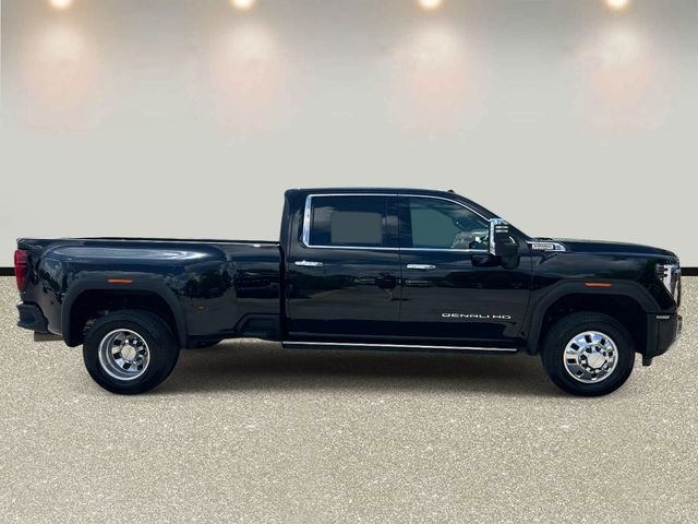 Used 2025 GMC Sierra 3500 Denali w/ Denali Reserve Package AWD/4WD image 4