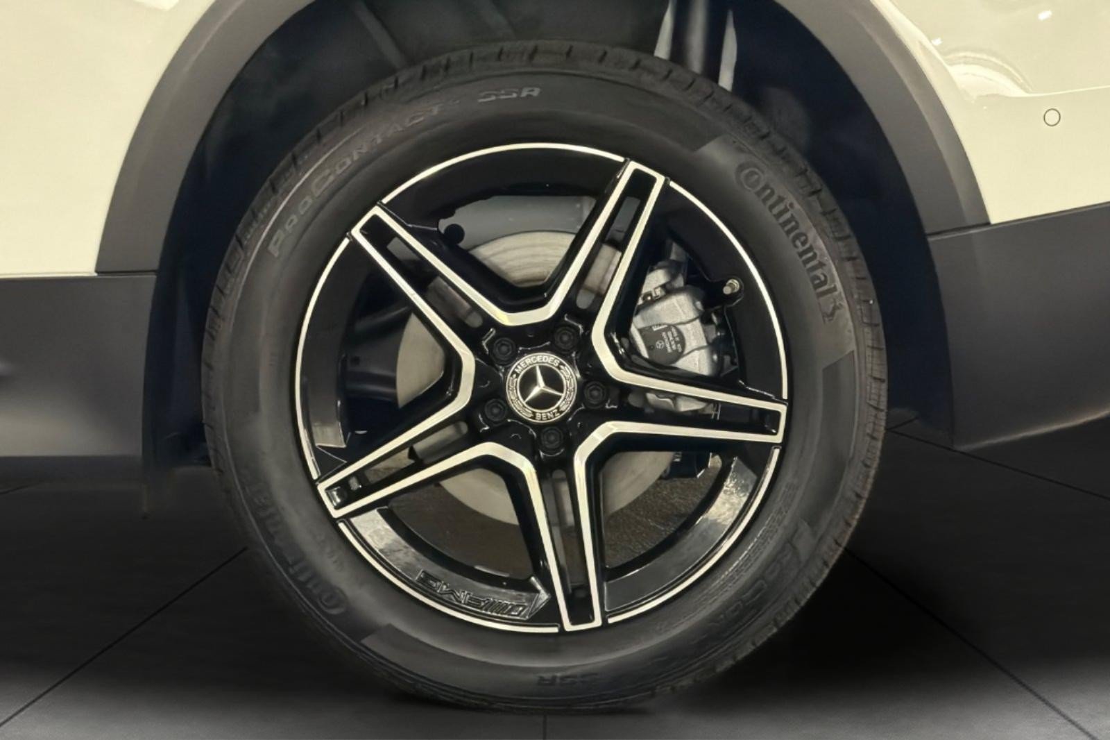 New 2026 Mercedes-Benz GLB 250 4MATIC image 24