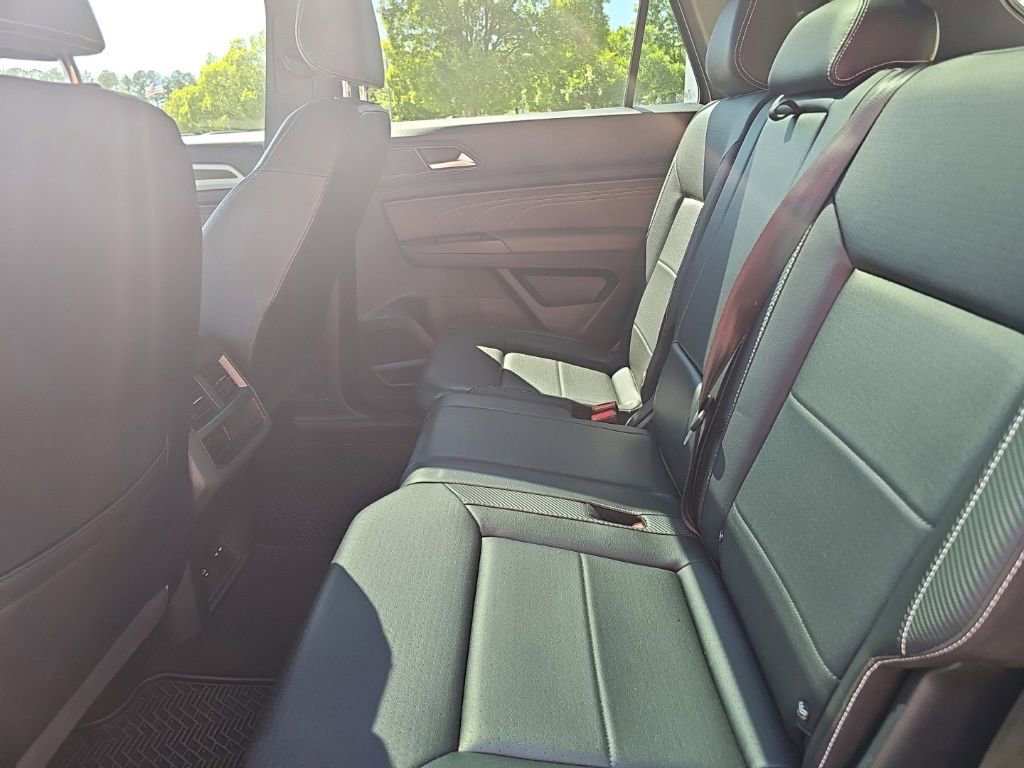 Used 2021 Volkswagen Atlas Cross Sport SE w/ Panoramic Sunroof Package FWD image 29
