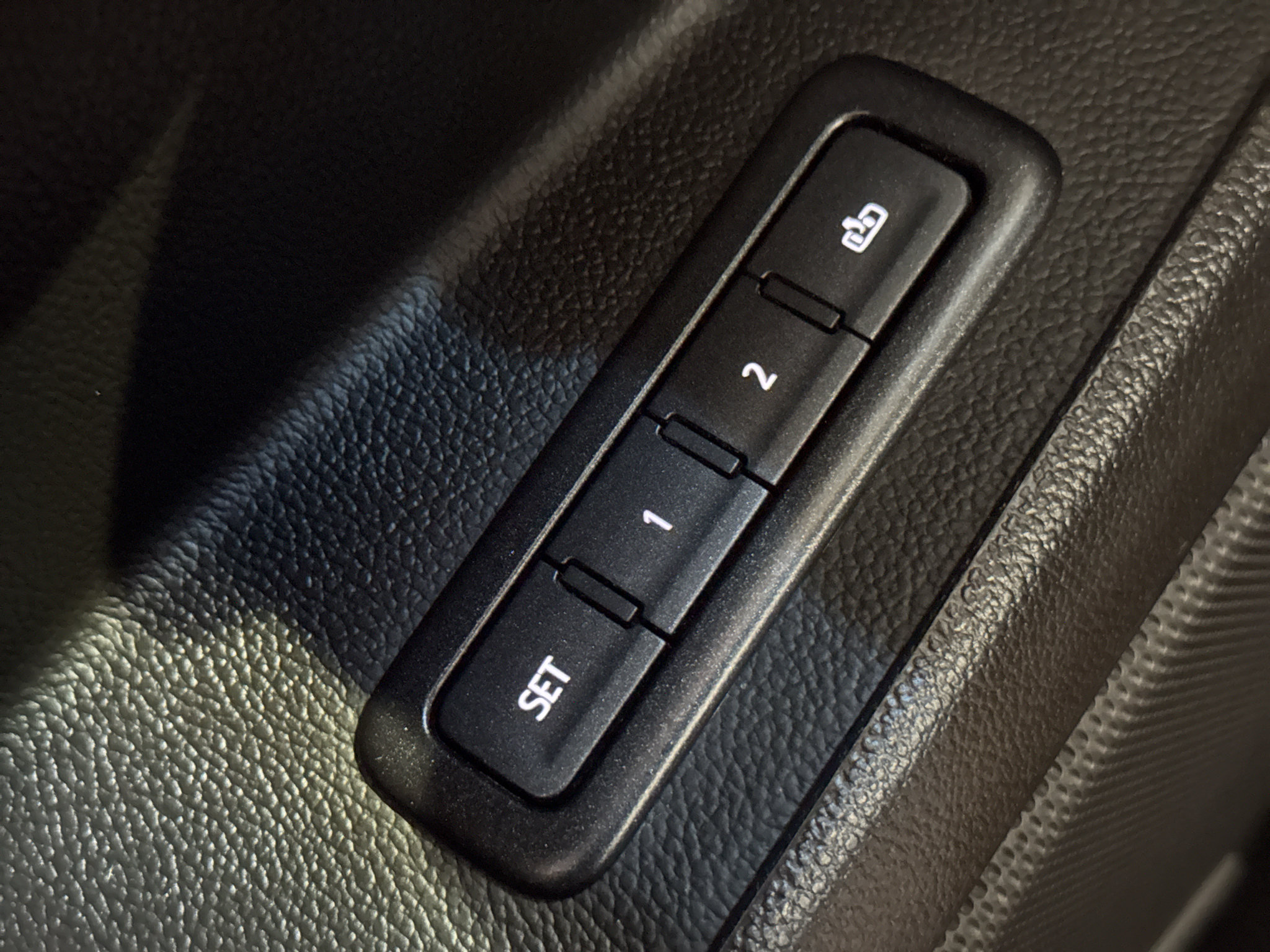 Used 2020 Chevrolet Suburban Premier AWD/4WD image 38