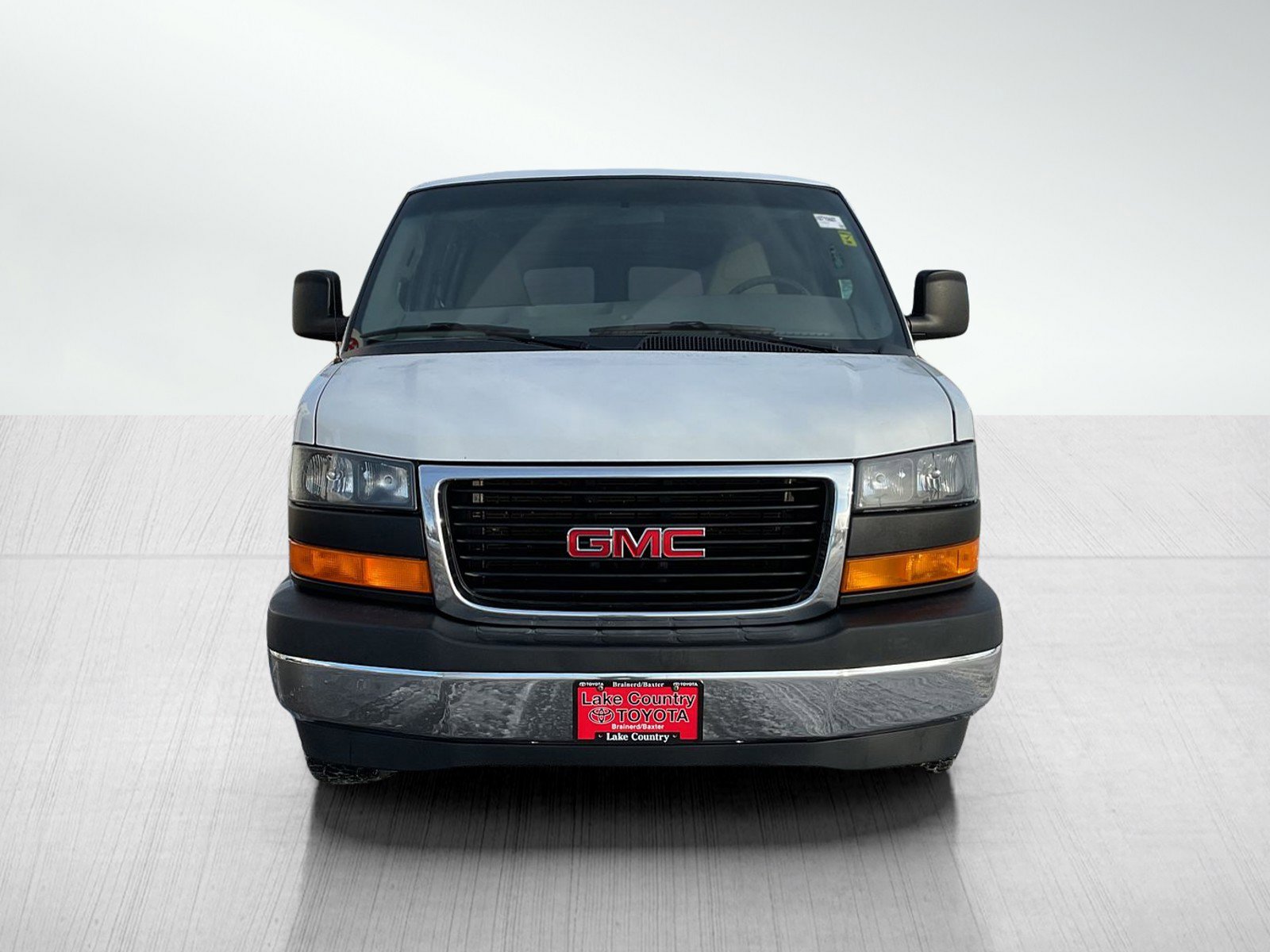 Used 2017 GMC Savana 2500 image 8