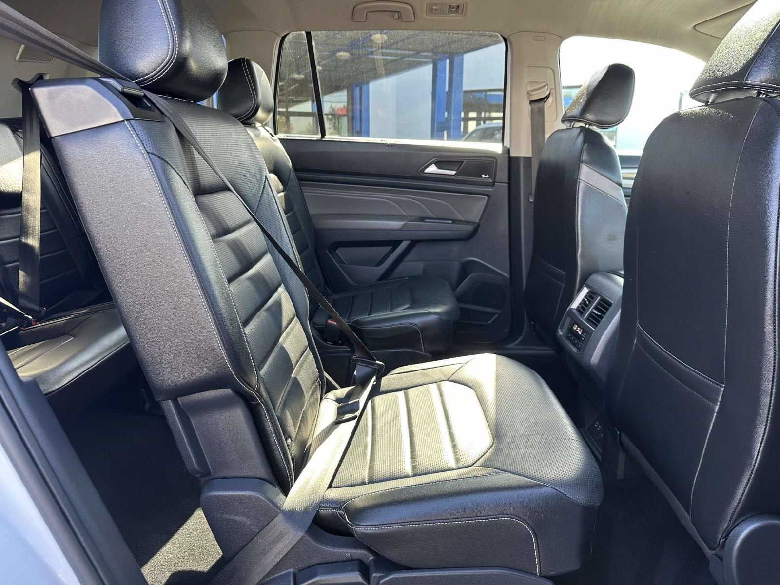Used 2022 Volkswagen Atlas SEL Premium AWD/4WD image 28