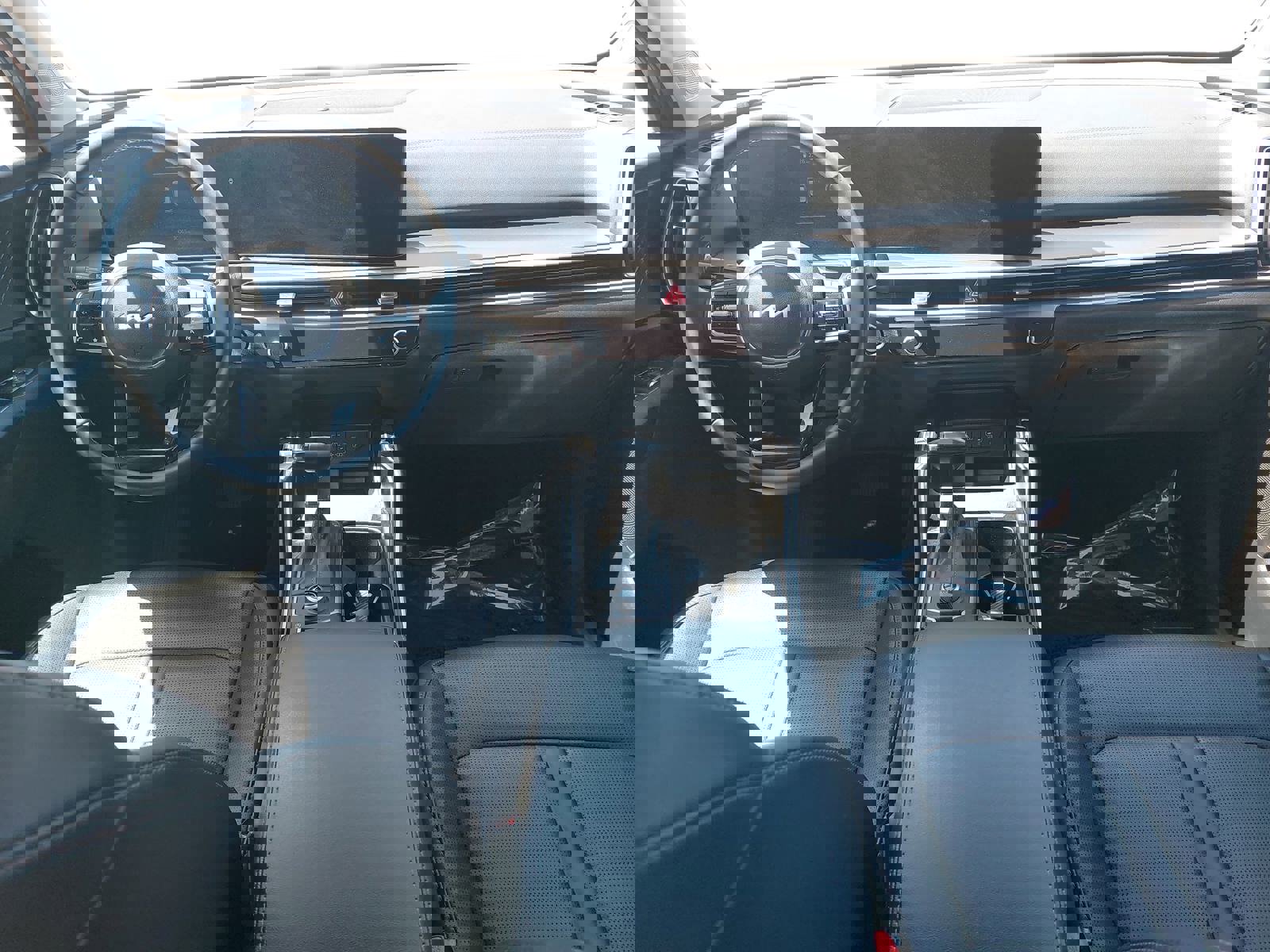 Used 2024 Kia Sorento S w/ Panoramic Sunroof Package FWD image 9