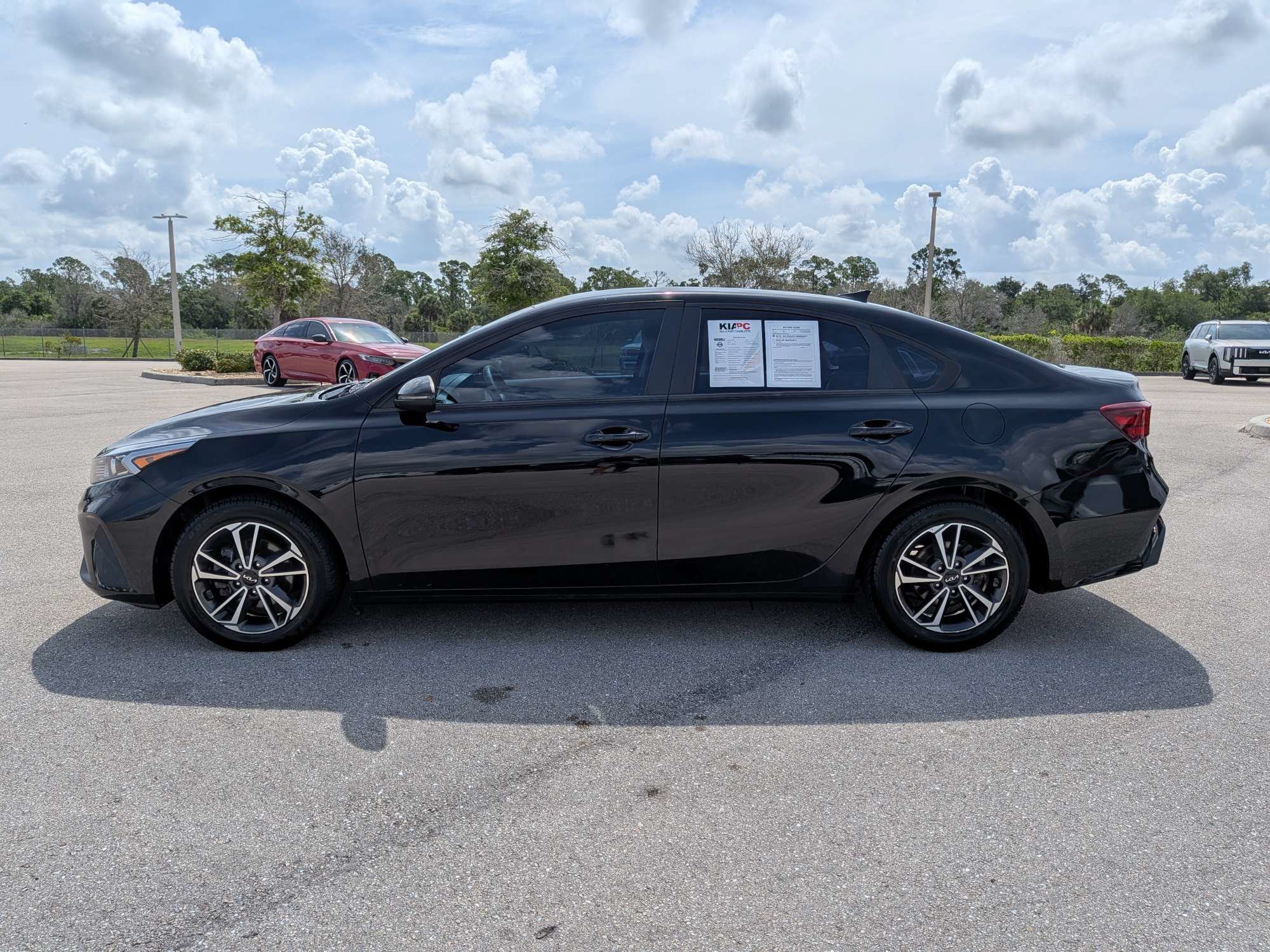 Used 2023 Kia Forte LXS w/ LXS Technology Package FWD image 8