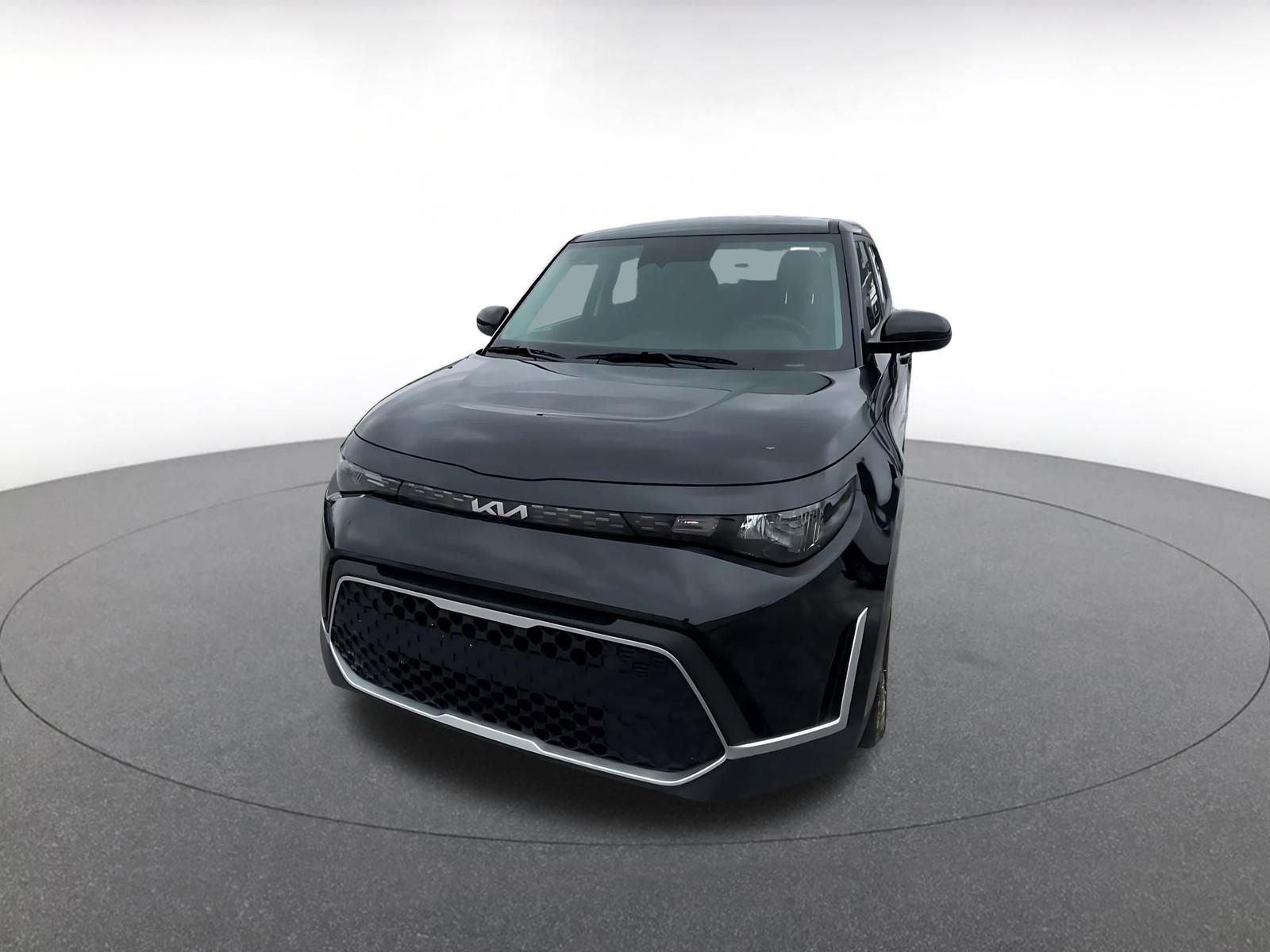 Used 2025 Kia Soul LX w/ LX Technology Package image 7