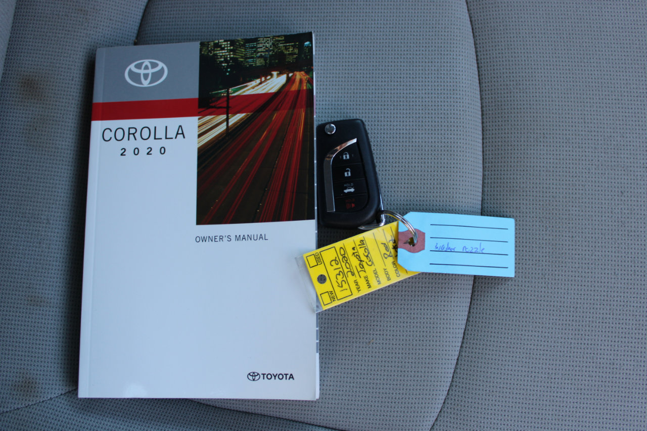 Used 2020 Toyota Corolla LE image 42