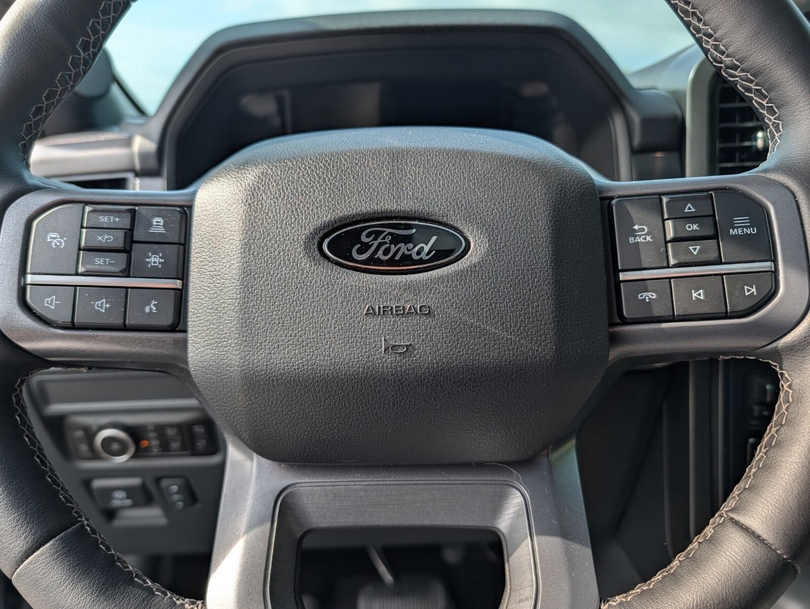 Used 2025 Ford F150 Lariat w/ Equipment Group 501A Mid AWD/4WD image 30
