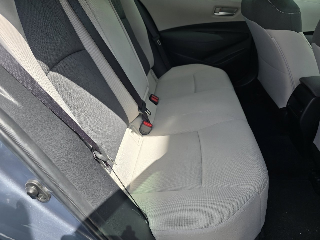 Used 2020 Toyota Corolla LE image 9