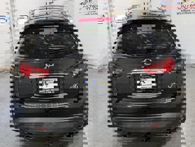 Used 2017 INFINITI QX70 AWD w/ Premium Package image 6