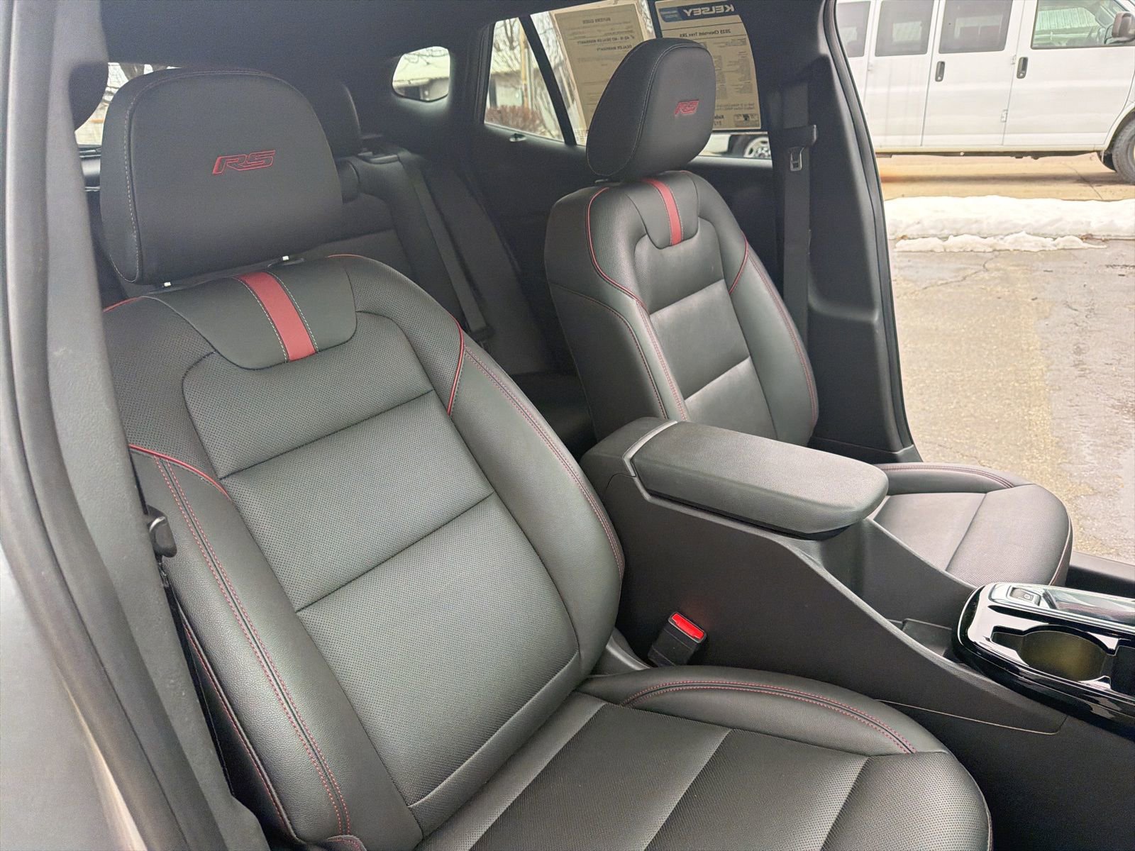 Used 2025 Chevrolet Trax RS w/ Sunroof Package FWD image 27