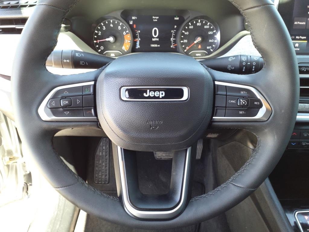 Used 2024 Jeep Compass Latitude image 8