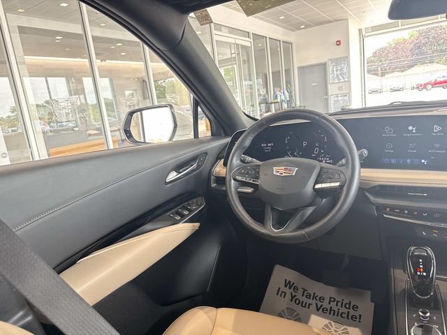 Certified 2024 Cadillac XT4 Luxury w/ Cold Weather Package AWD/4WD image 35
