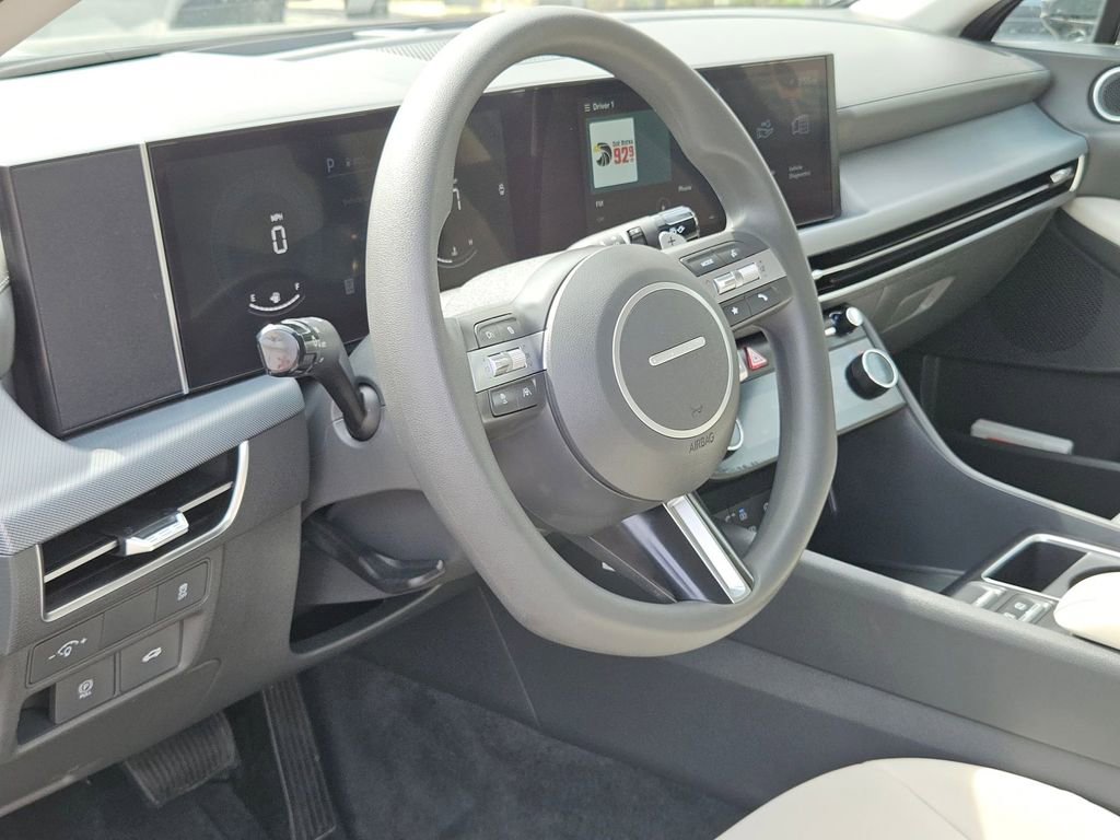 Used 2025 Hyundai Sonata SEL FWD image 13