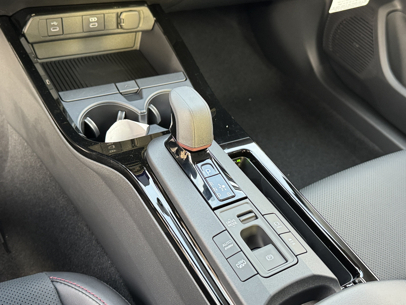 New 2026 Toyota Prius Plug-In Hybrid FWD image 19