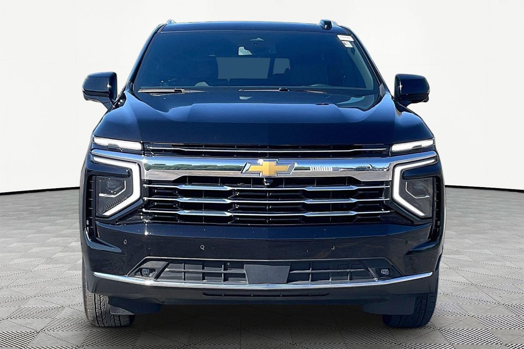 Used 2025 Chevrolet Tahoe LT w/ Comfort Package AWD/4WD image 2