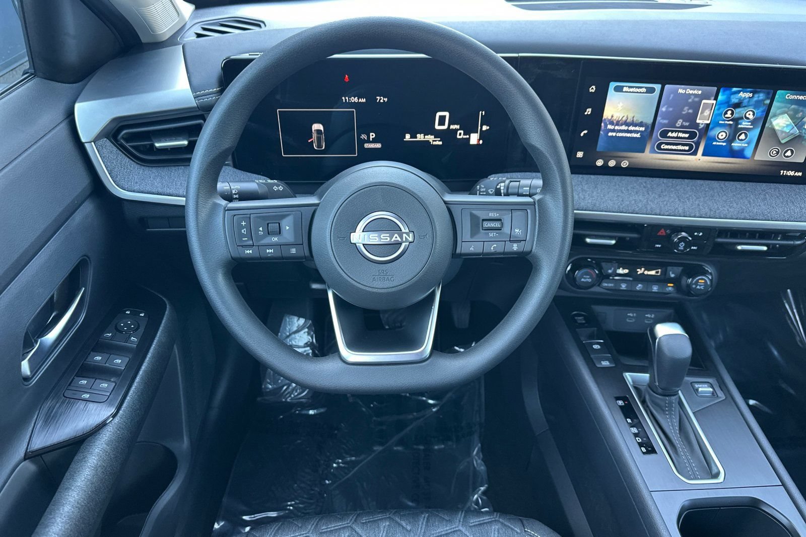 New 2026 Nissan Kicks SV w/ SV Premium Package FWD image 17