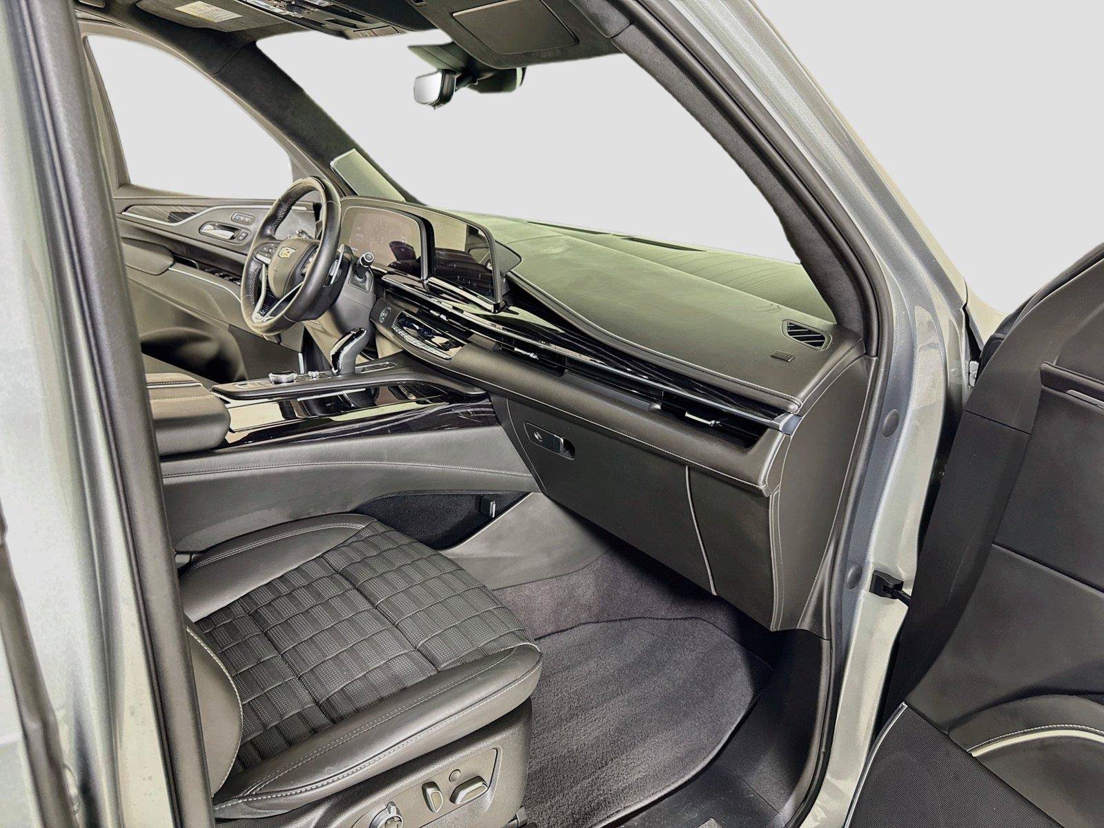 Used 2023 Cadillac Escalade V AWD/4WD image 37