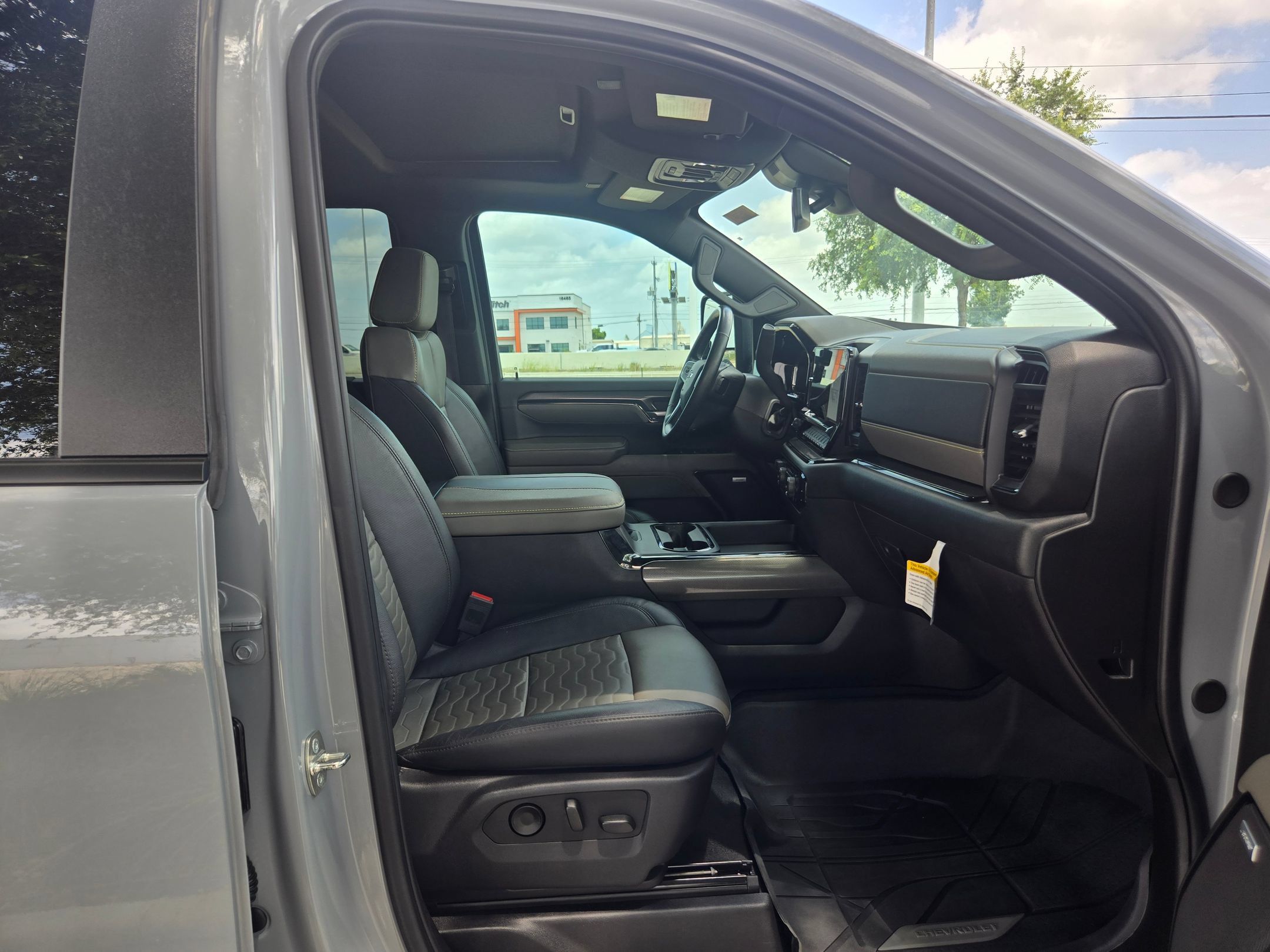 Certified 2024 Chevrolet Silverado 2500 ZR2 AWD/4WD image 23