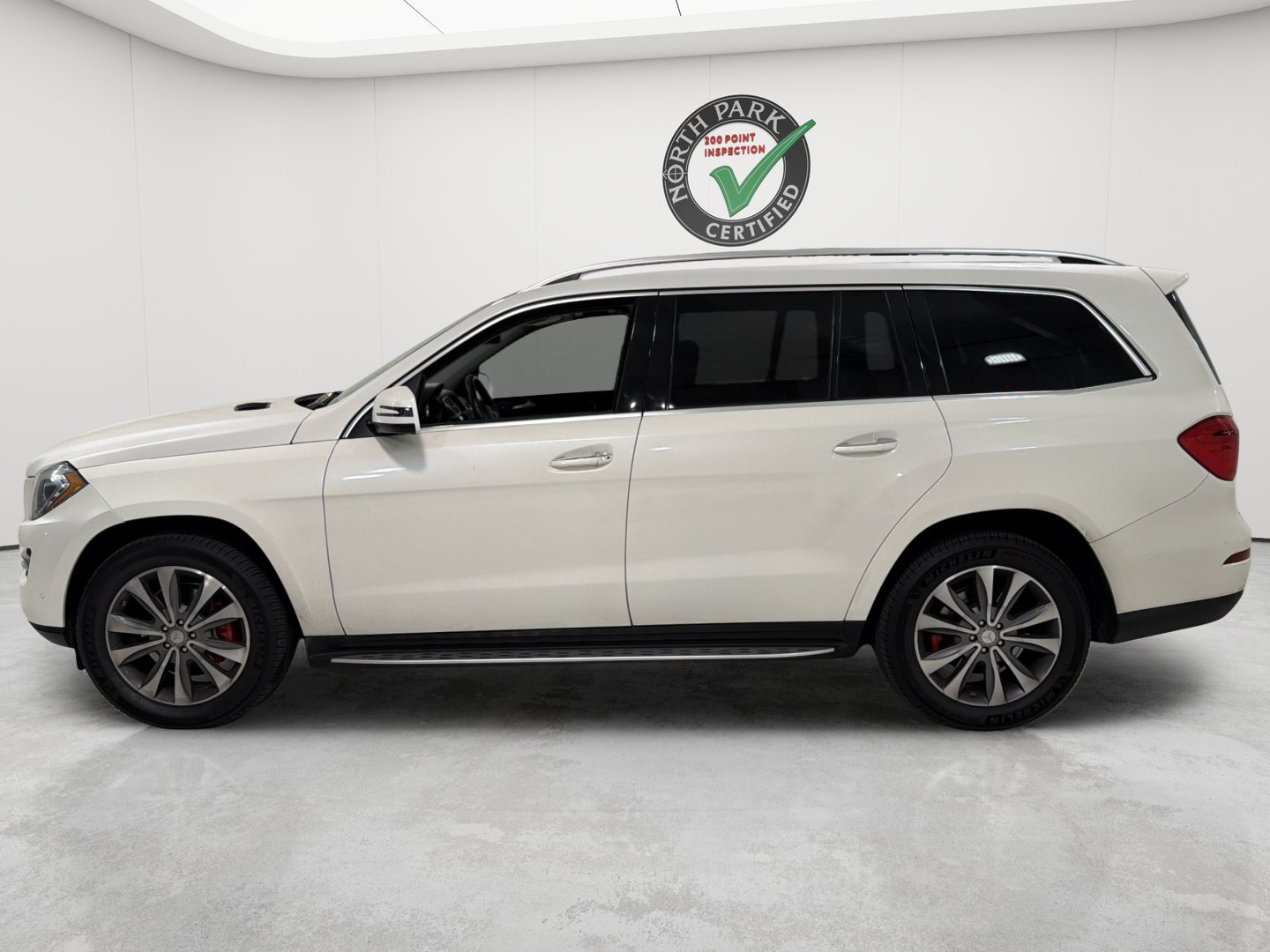 Used 2013 Mercedes-Benz GL 320 BlueTEC 4MATIC image 2