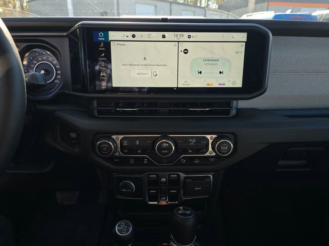 Used 2024 Jeep Wrangler Sport S image 11