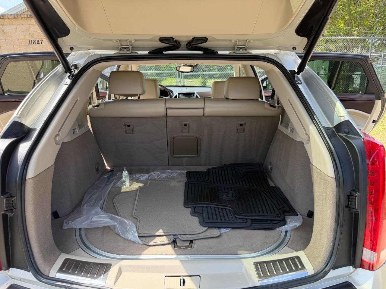 Used 2016 Cadillac SRX Performance w/ Driver Awareness Package FWD image 24