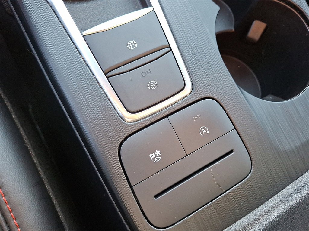 Used 2025 Ford Escape ST-Line image 25