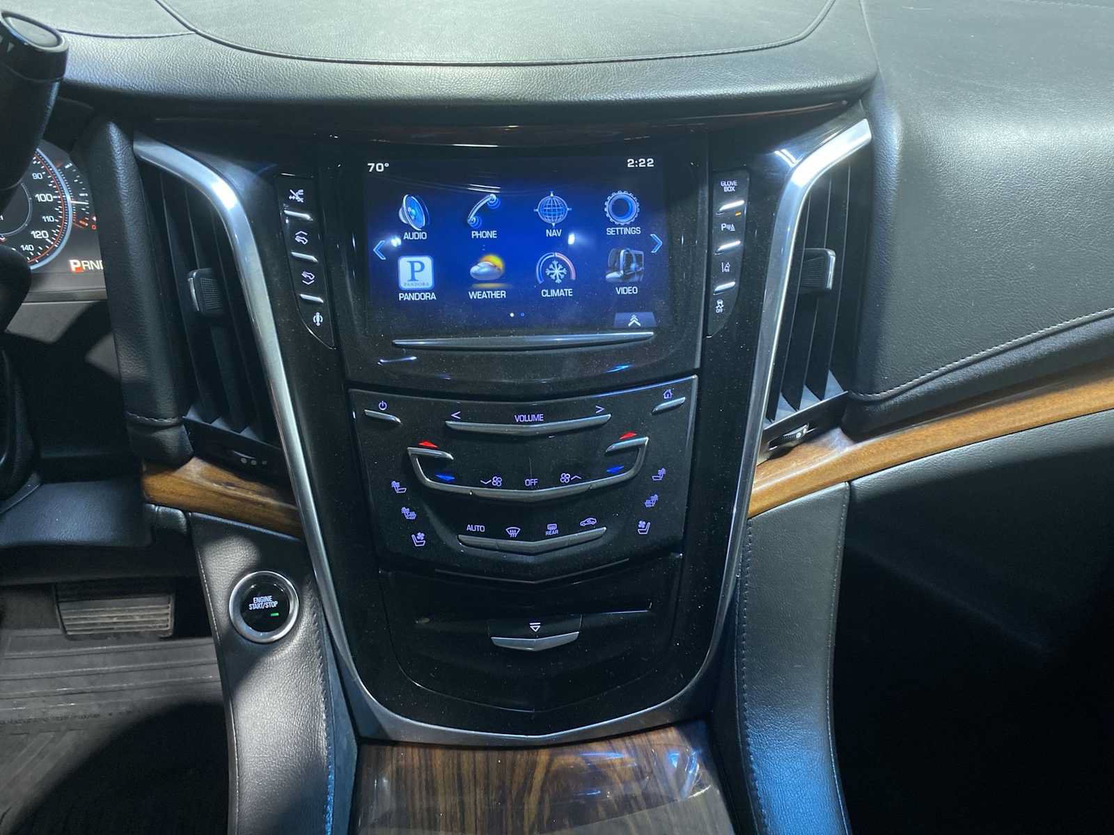 Used 2015 Cadillac Escalade Premium AWD/4WD image 16
