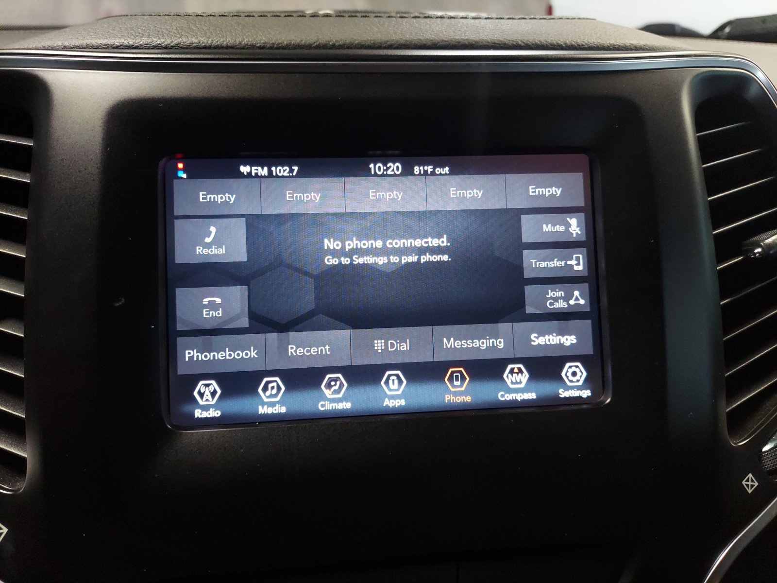 Used 2020 Jeep Cherokee Latitude Plus FWD image 16